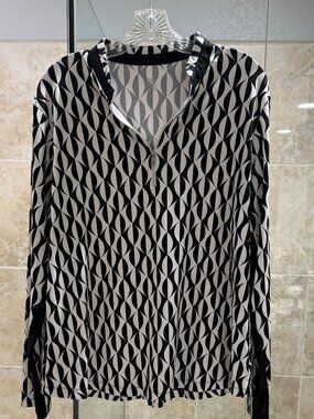 Tail Size XXL black and white long sleeve shirt